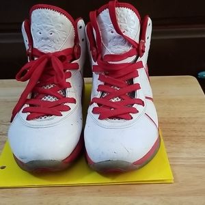LeBron 8v2